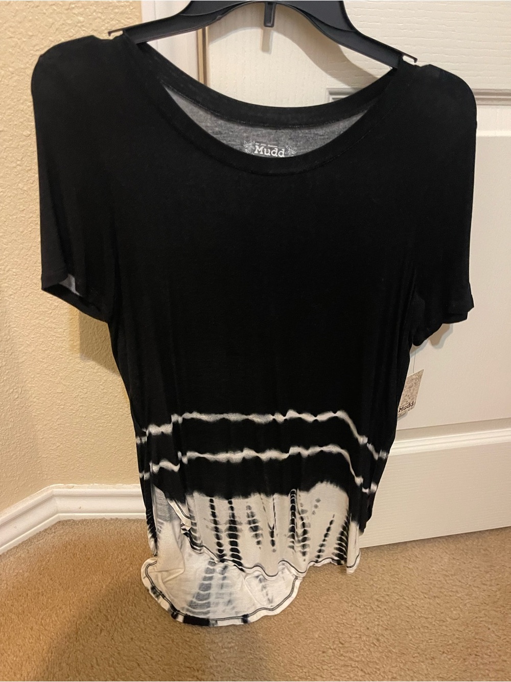 Mudd Black and White Tie-Dye Scoop Neck Tee new